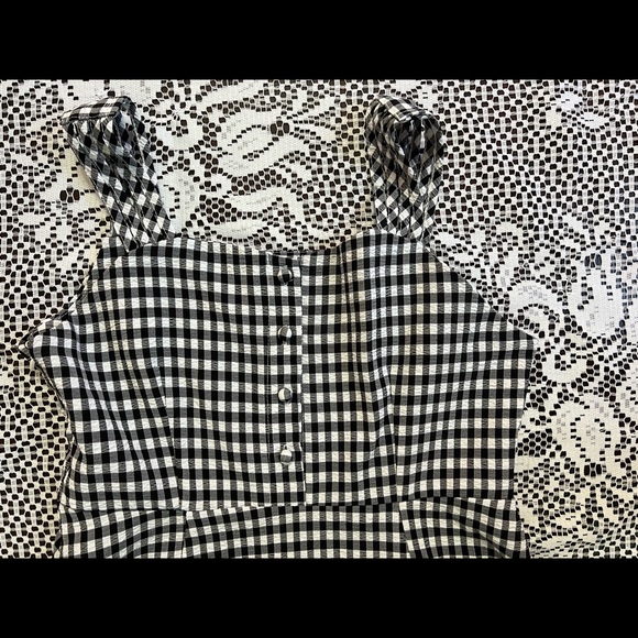 TREND COLLECTION MINI DRESS - Picture 2 of 11